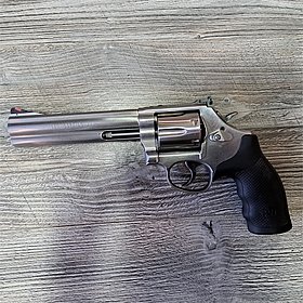 Smith and Wesson Revolver Mod. 686